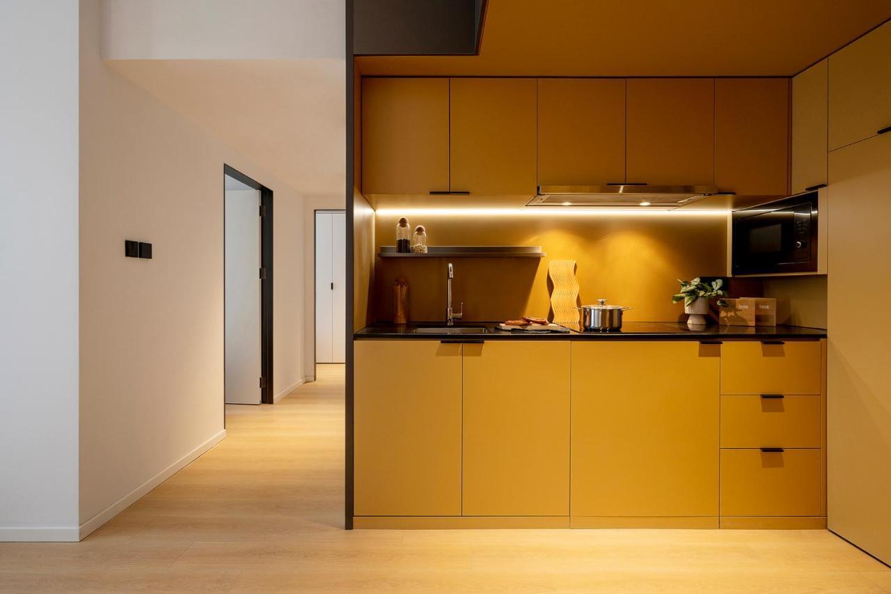 Base-Beijing Wangfujing Serviced Apartment- In Hutong &Bike Rental &Close To Forbidden City, Tian'Anmen Square &Subway Nearby &Free Coffee &Washing Machine,Kitchen &Restaurant Discount &English Speaking &High Speed Free Wifi Екстер'єр фото A kitchen in a private house